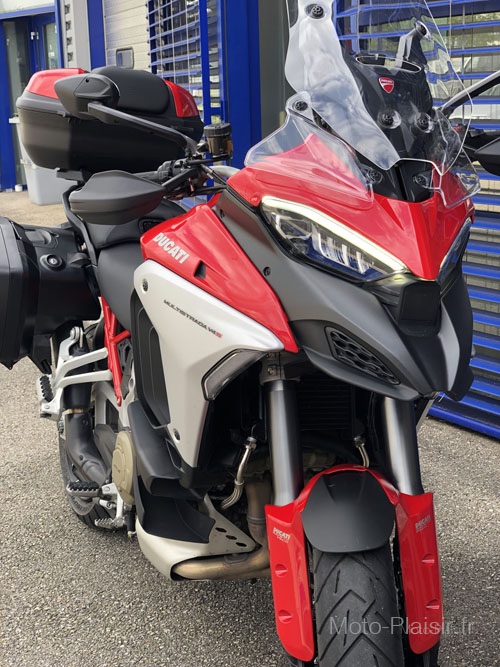 Ducati Multistrada V4 S Motorradvermietung Frankreich