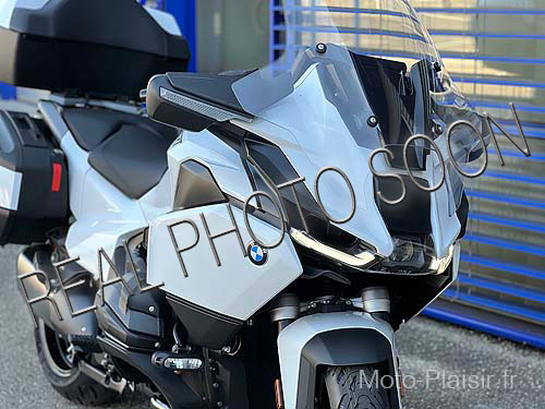 BMW R1300RT Pro Pure Motorcycle rental France