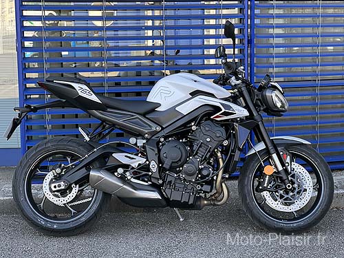 Triumph Street Triple R motorcycle rental